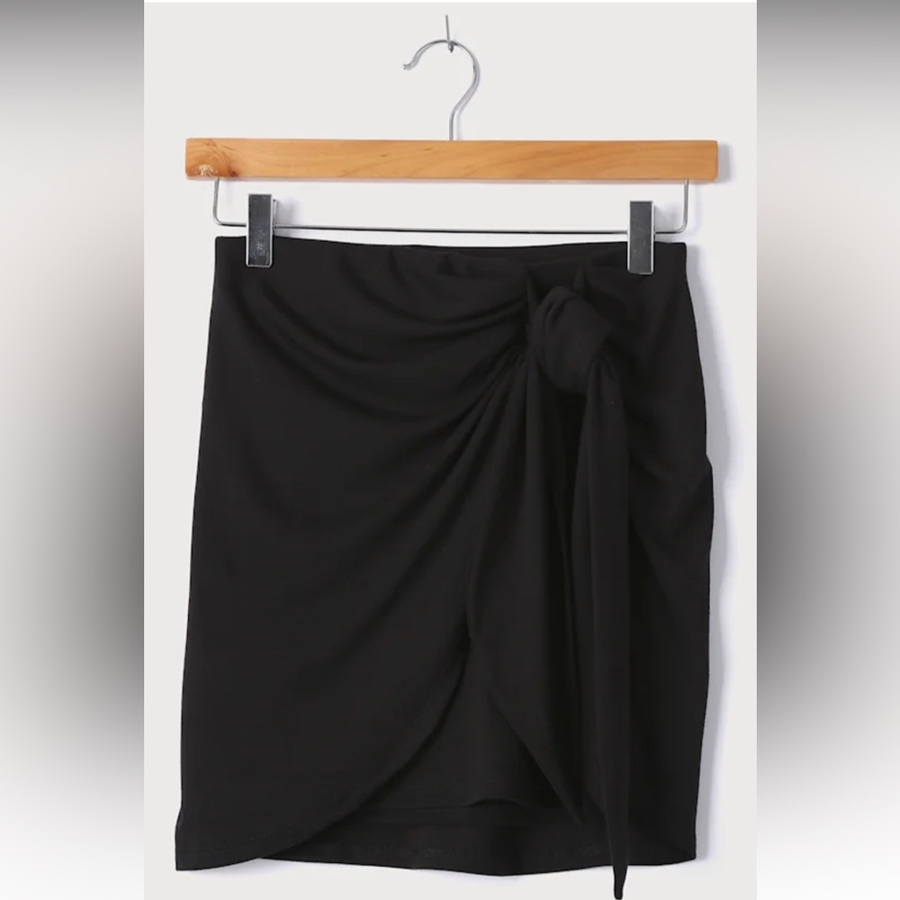 LULUS Always with a Twist Black Tie-Front Body-con mini Skirt